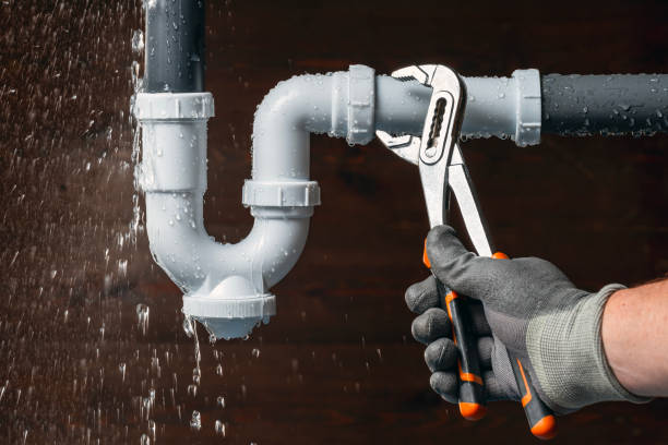 Professional Plumbing technician working in Brookshire, TX